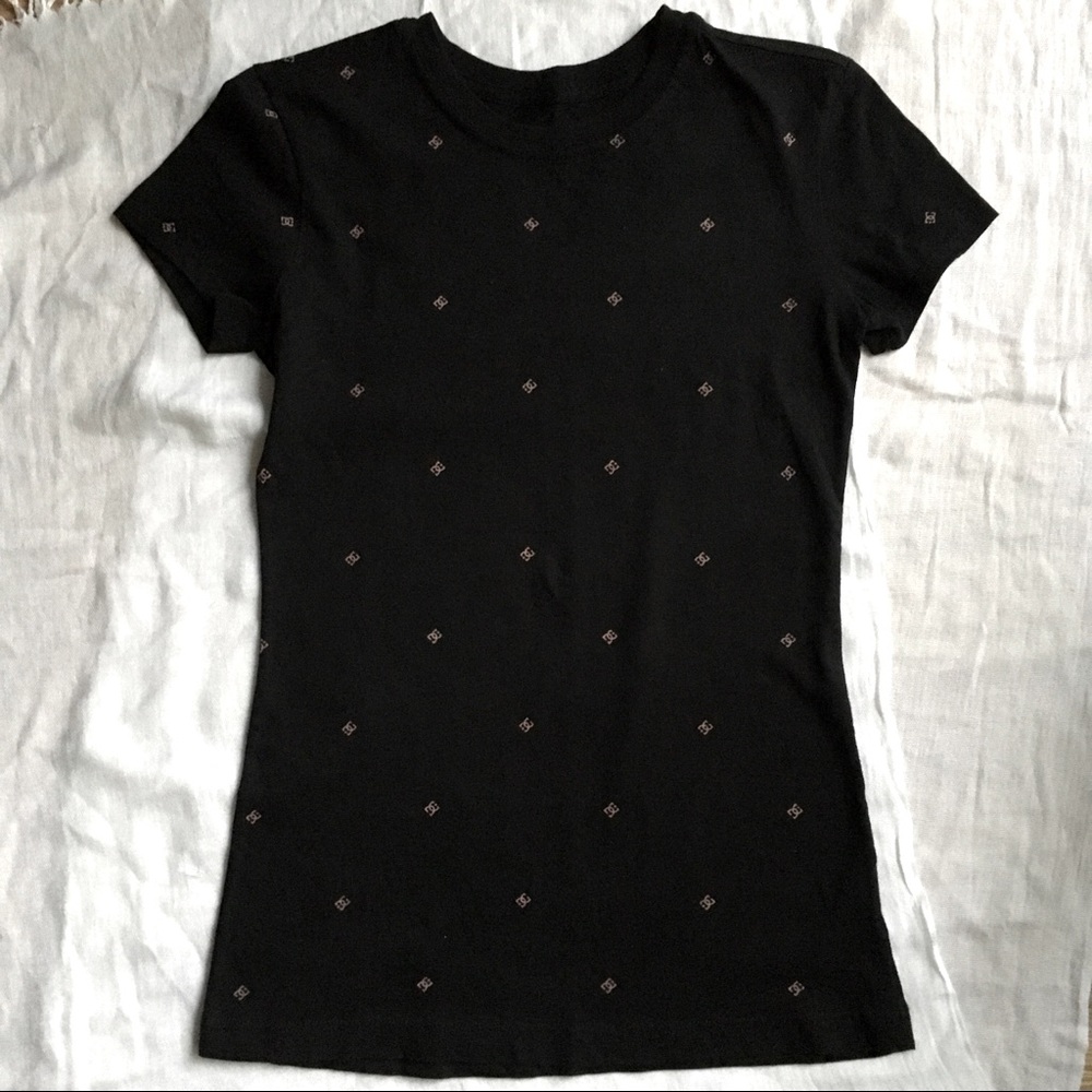 DC Shoes black t-shirt - size XS